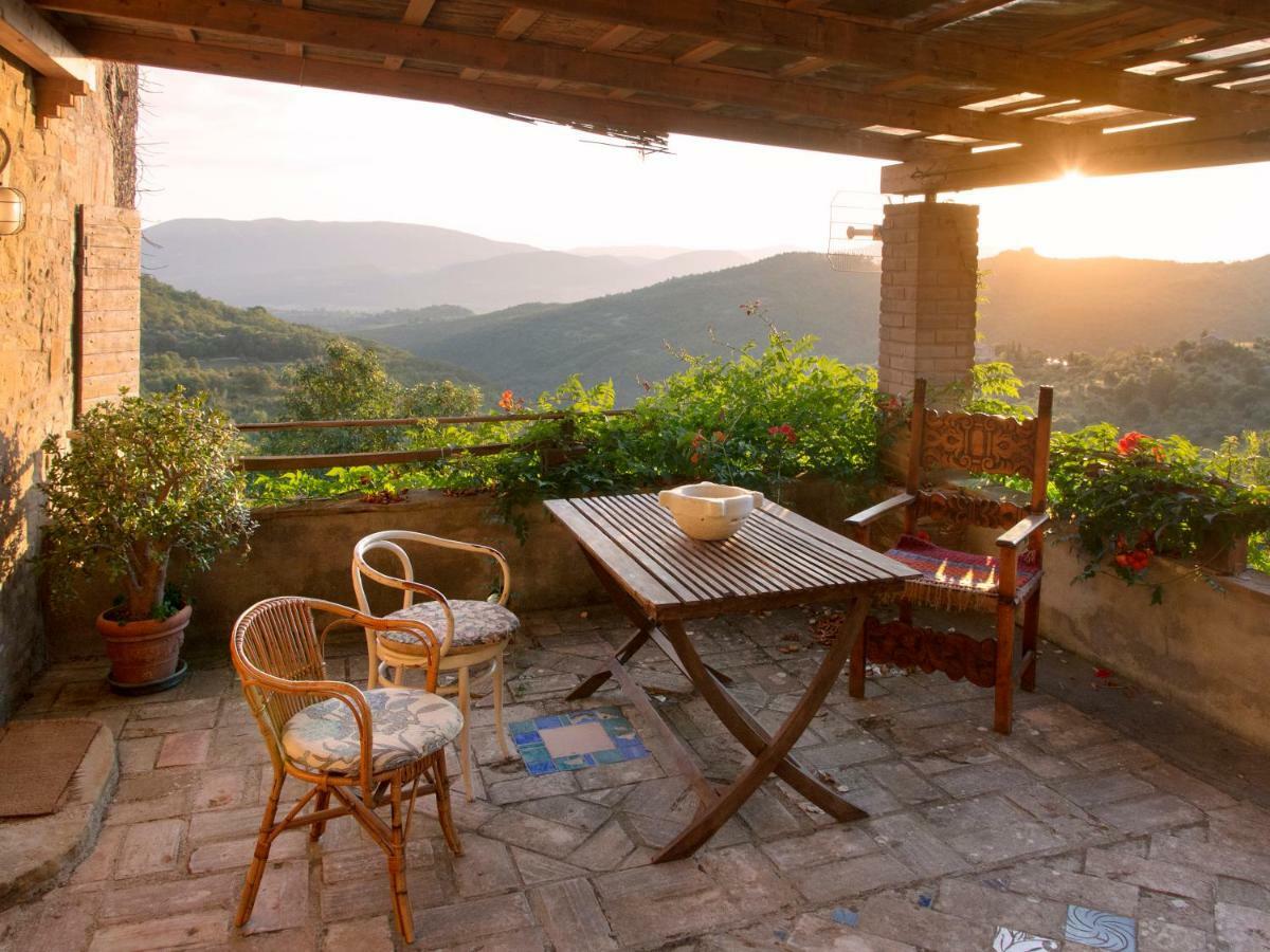 Casa La Valle, Gubbio, Frazione Santa Cristina Bed and Breakfast Buitenkant foto