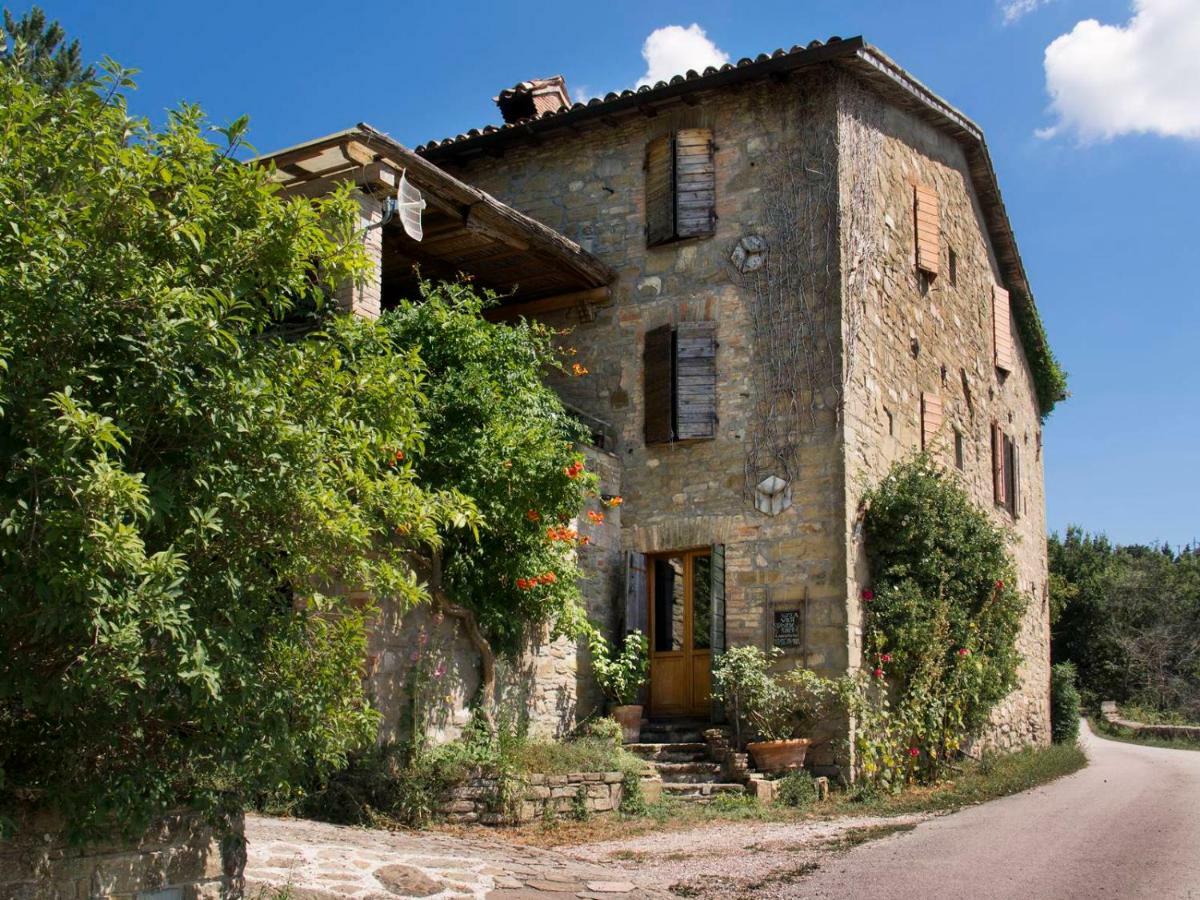 Casa La Valle, Gubbio, Frazione Santa Cristina Bed and Breakfast Buitenkant foto